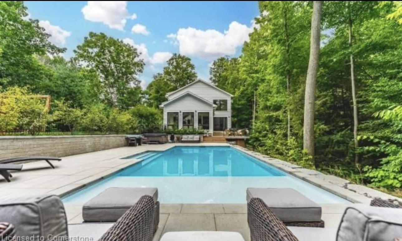 2072 Wilkinson St Innisfil, ON L9S 1X3