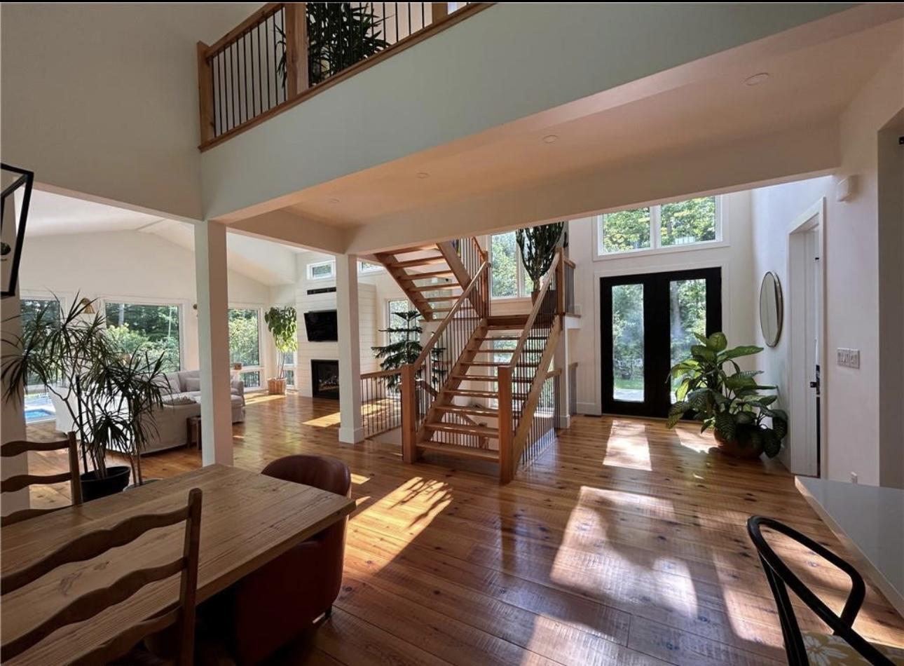 2072 Wilkinson St Innisfil, ON L9S 1X3