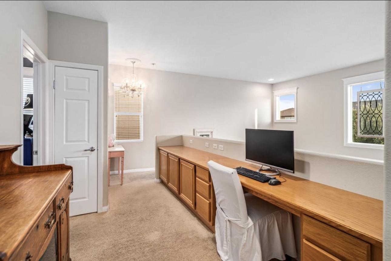 4400 W Avenue J7, Lancaster, CA 93536