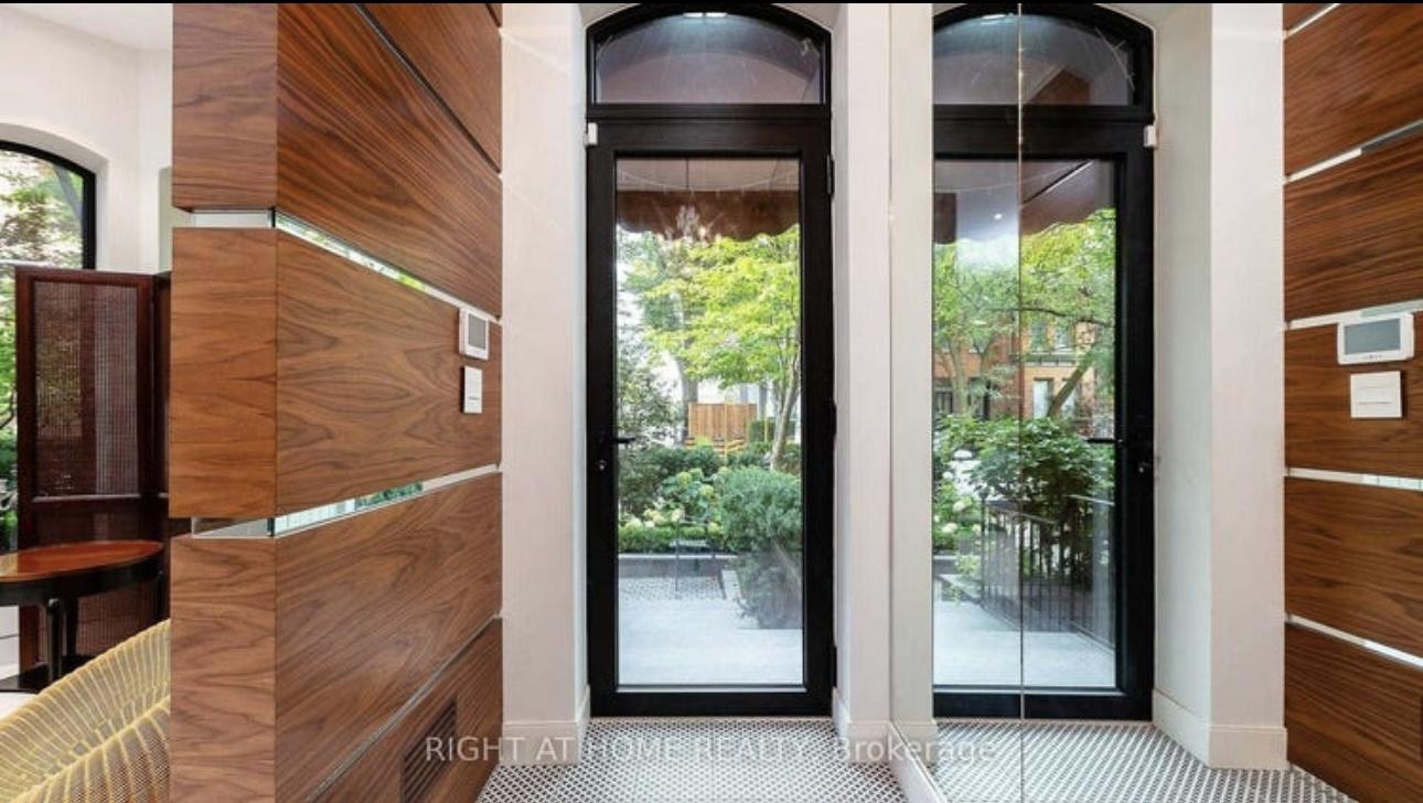 53 Hazelton Avenue, Toronto, Ontario M5R2E3