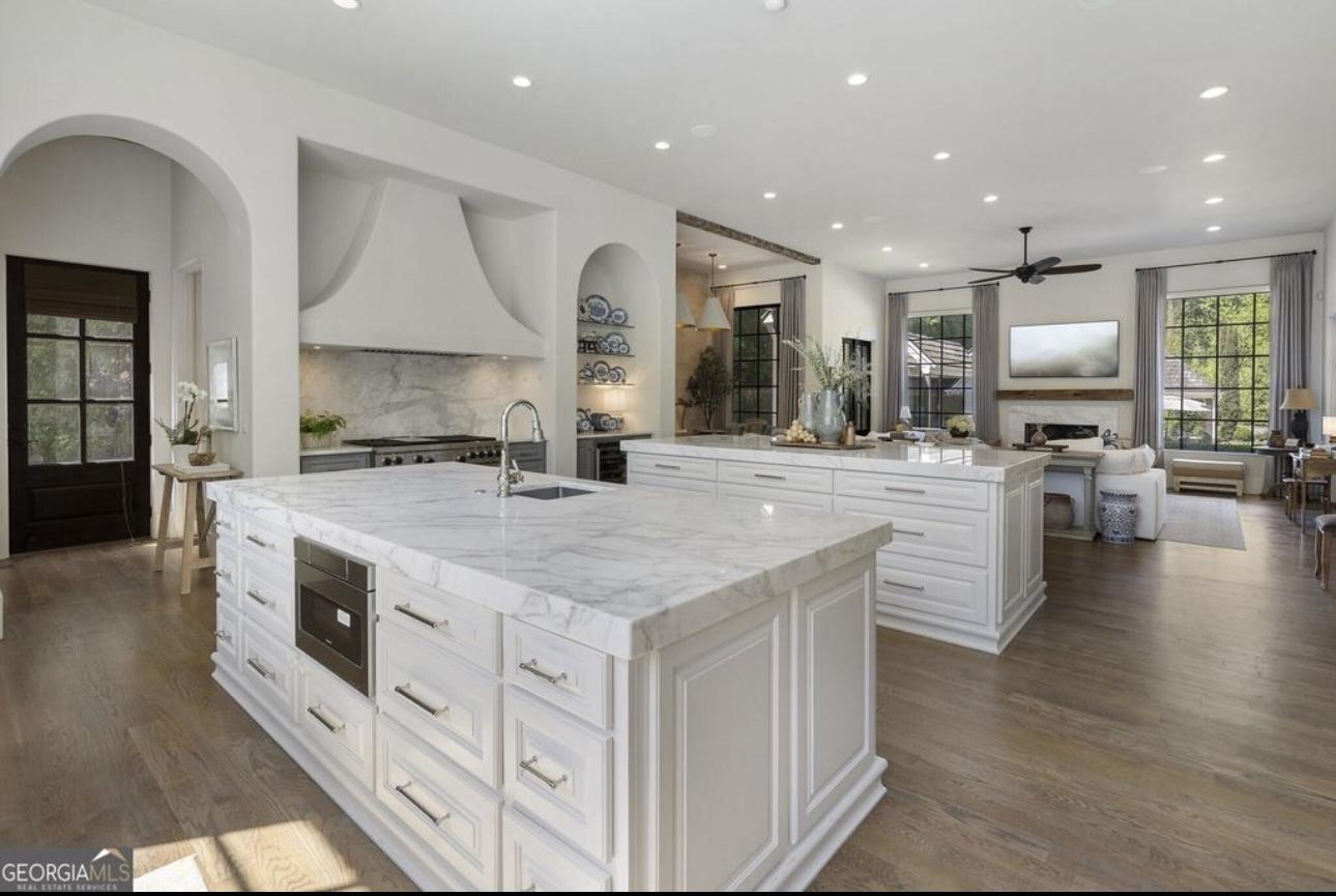 3888 Peachtree Dunwoody Rd NE, Atlanta, GA 30342